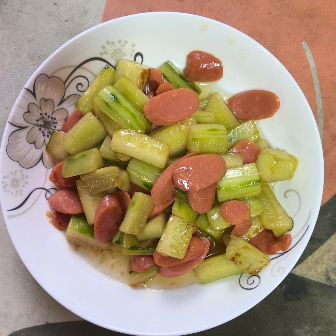 黄瓜炒火腿
