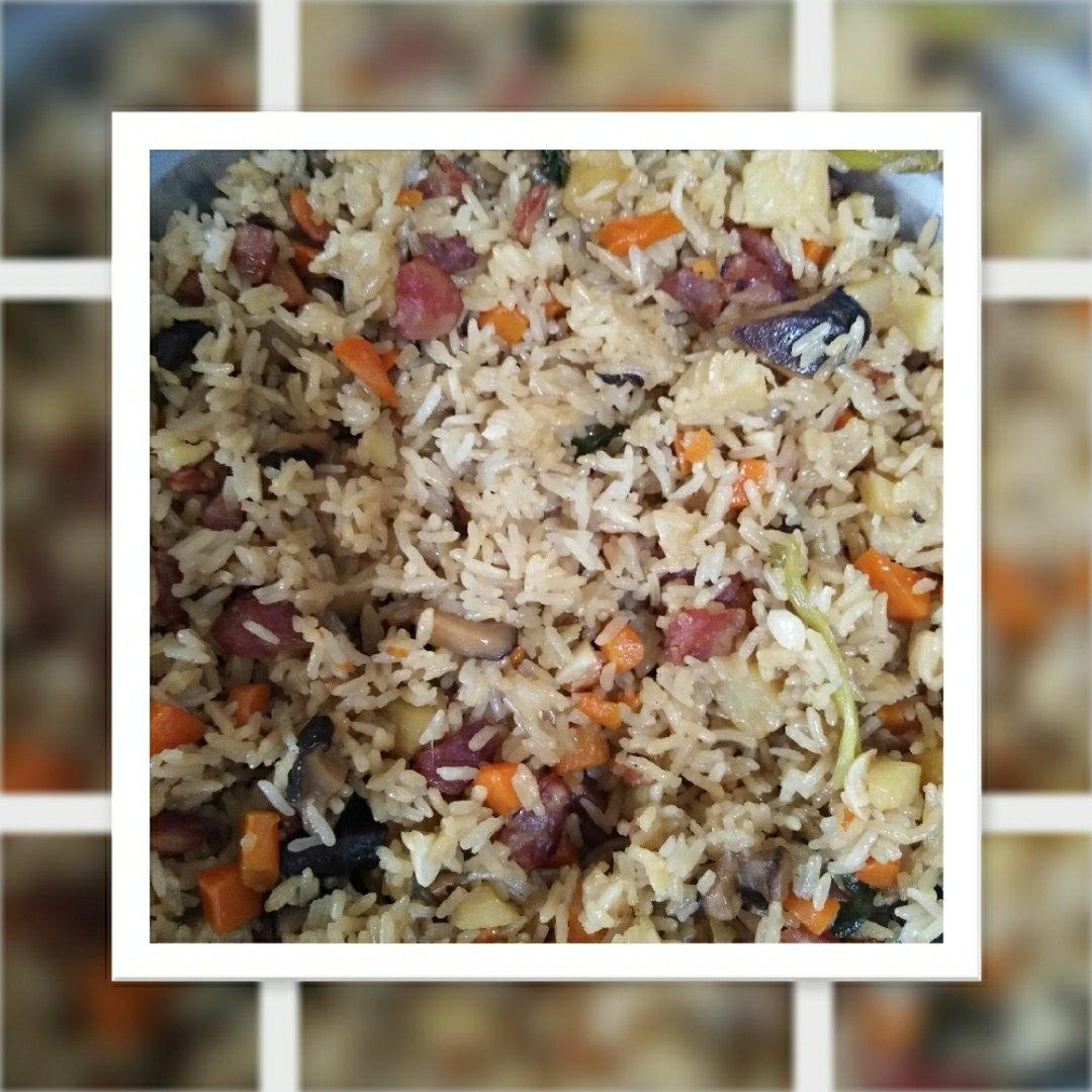 香菇腊肠土豆焖饭