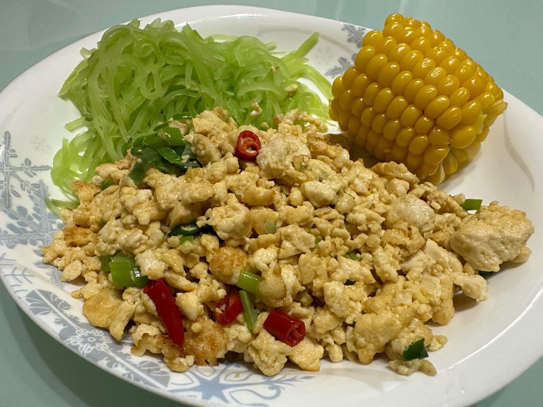 鸡刨豆腐(鸡蛋炒豆腐)