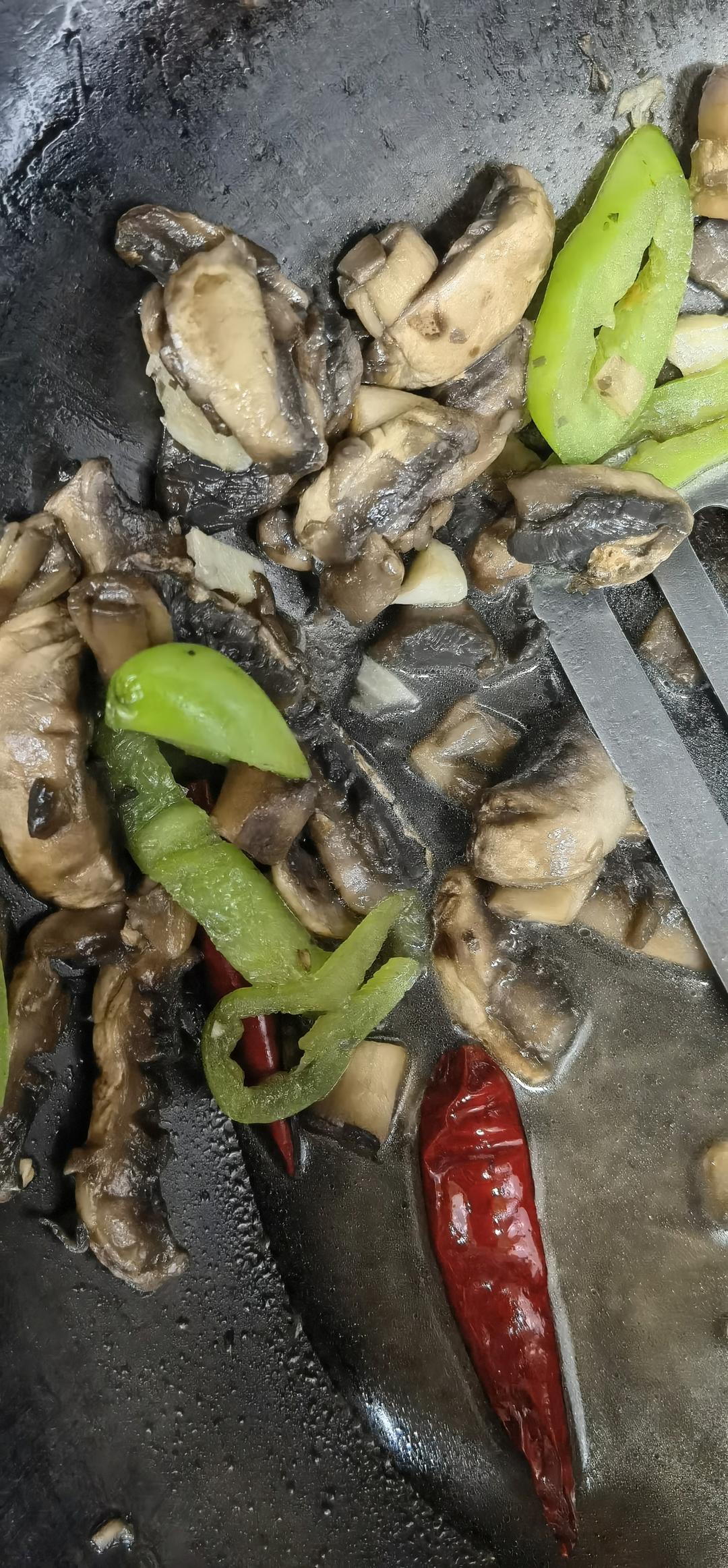 青椒素炒杏鲍菇