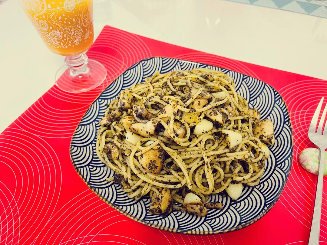 罗勒酱意面的做法