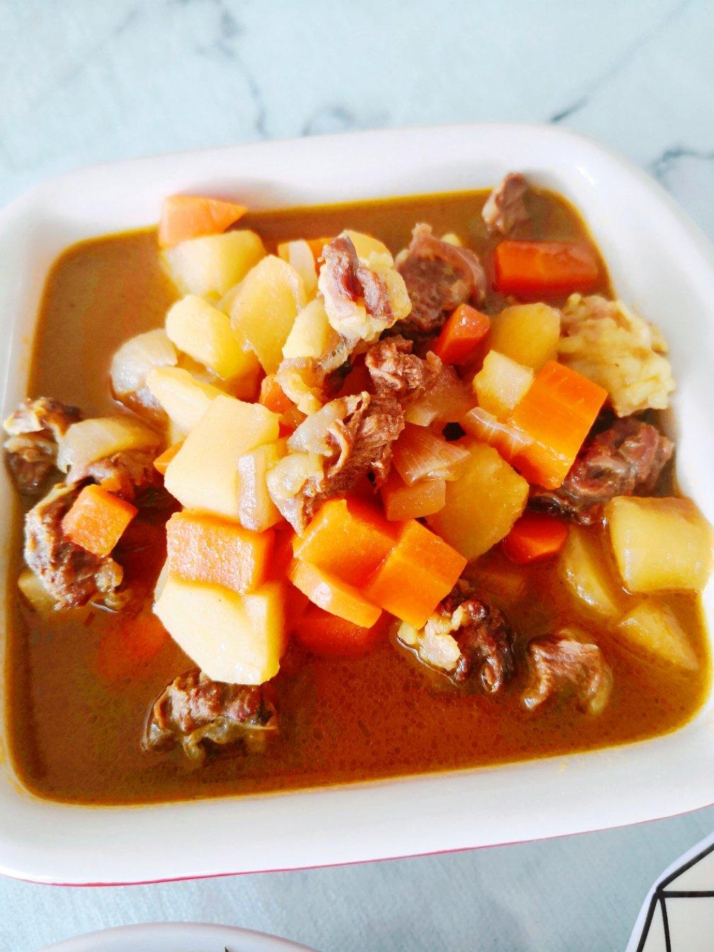 咖喱牛肉烩饭