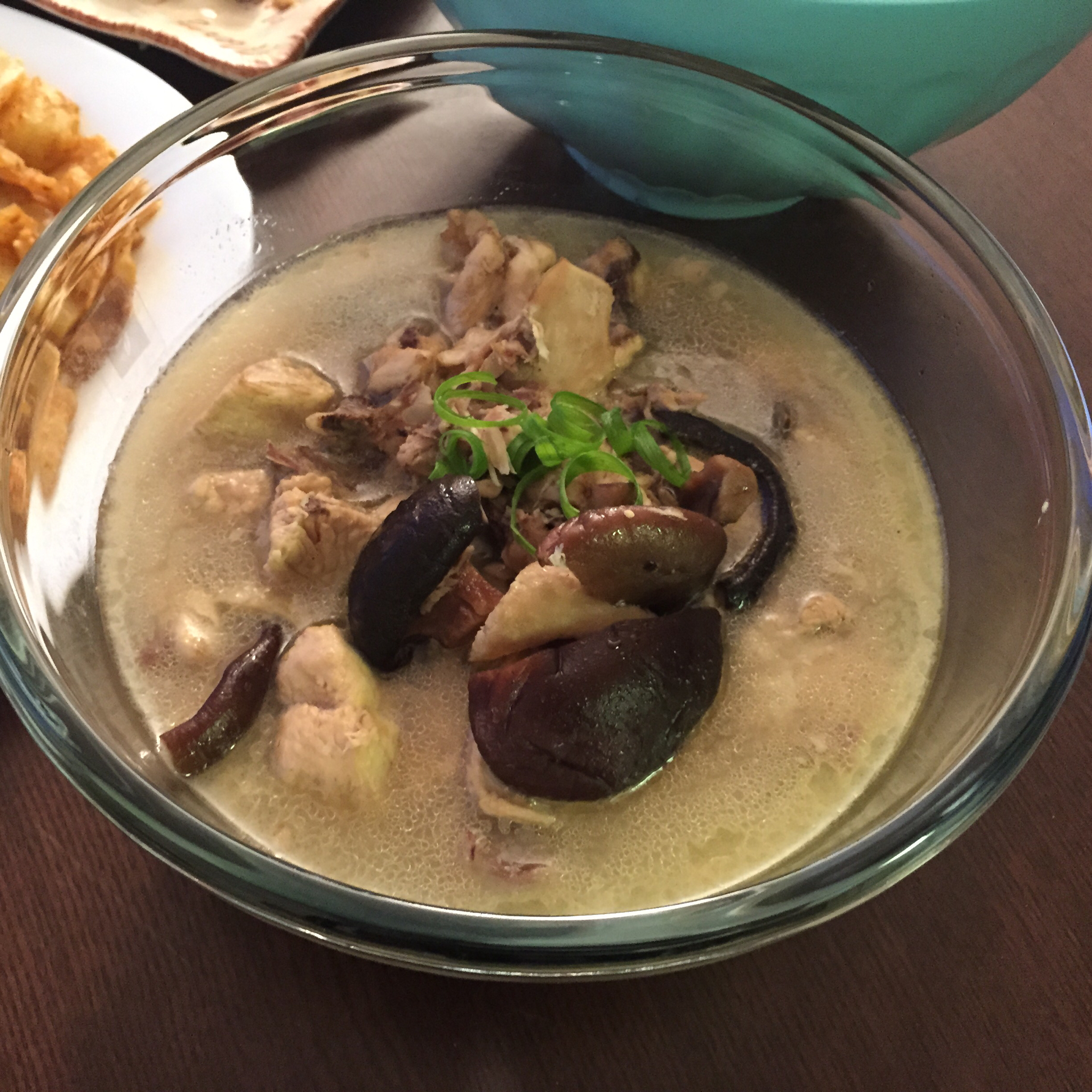 香菇炖鸡汤
