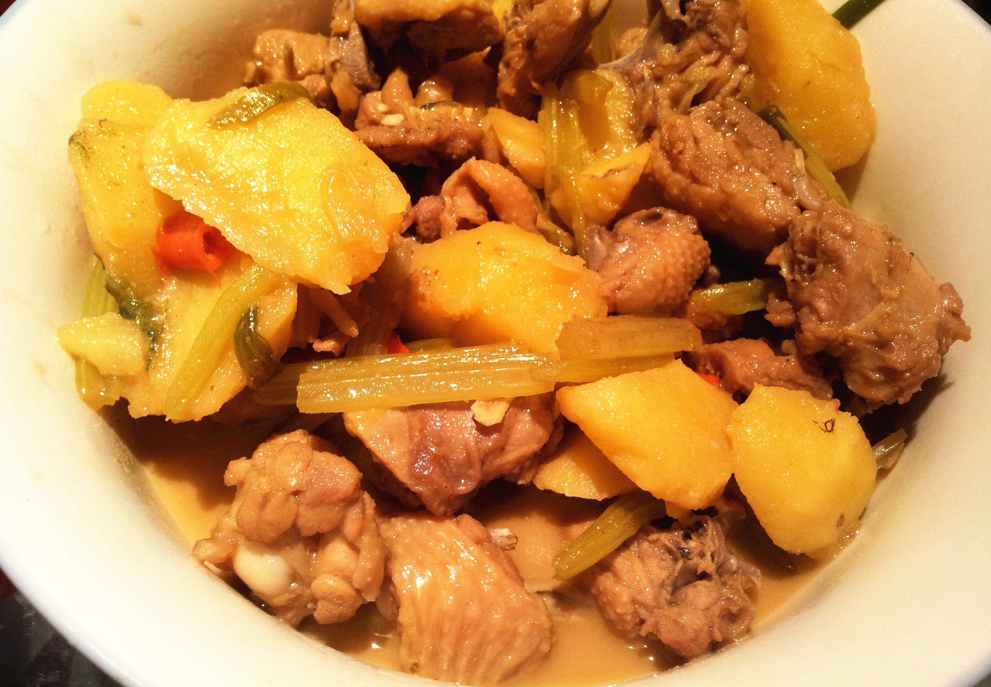 土豆炖鸡块