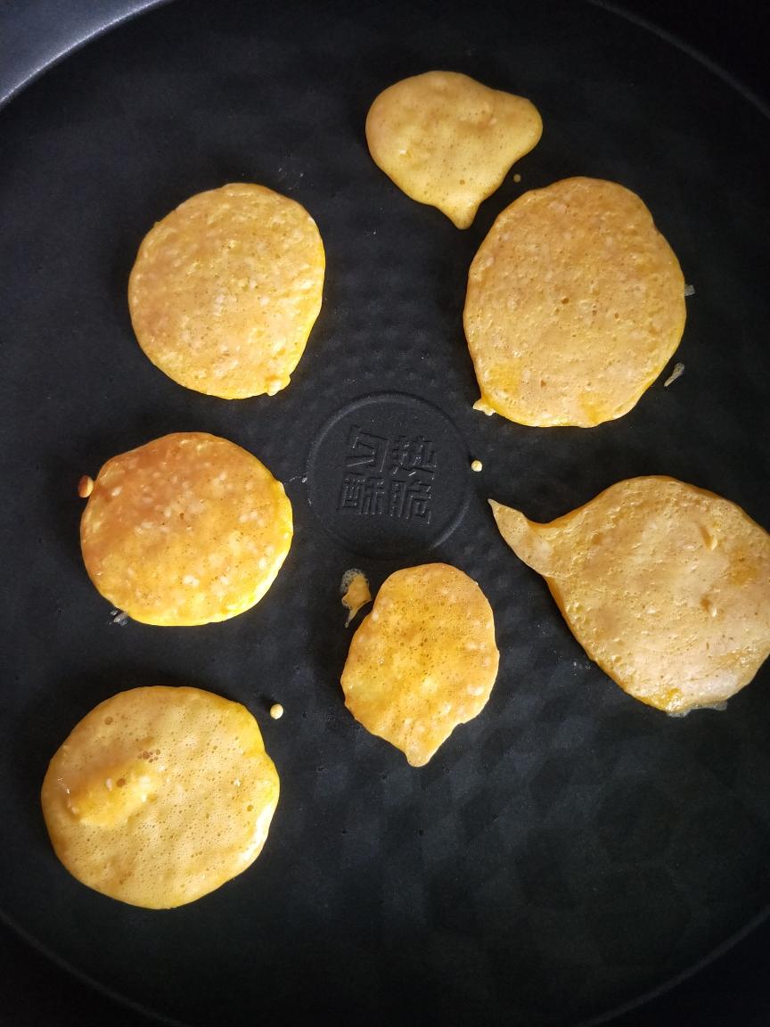 无油蛋香芝麻饼