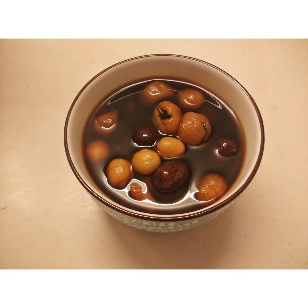 红枣桂圆枸杞红糖水