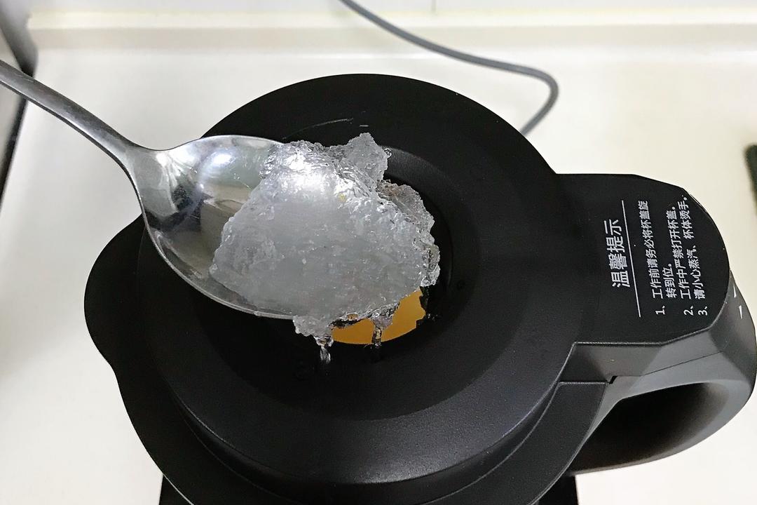 桃胶银耳雪燕羹的做法 步骤6