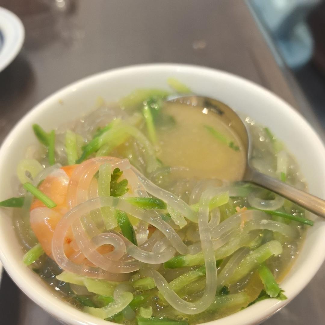 萝卜丝粉条虾汤