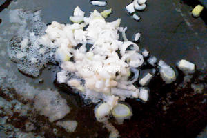 秋葵鲜菇炒蛋的做法 步骤4