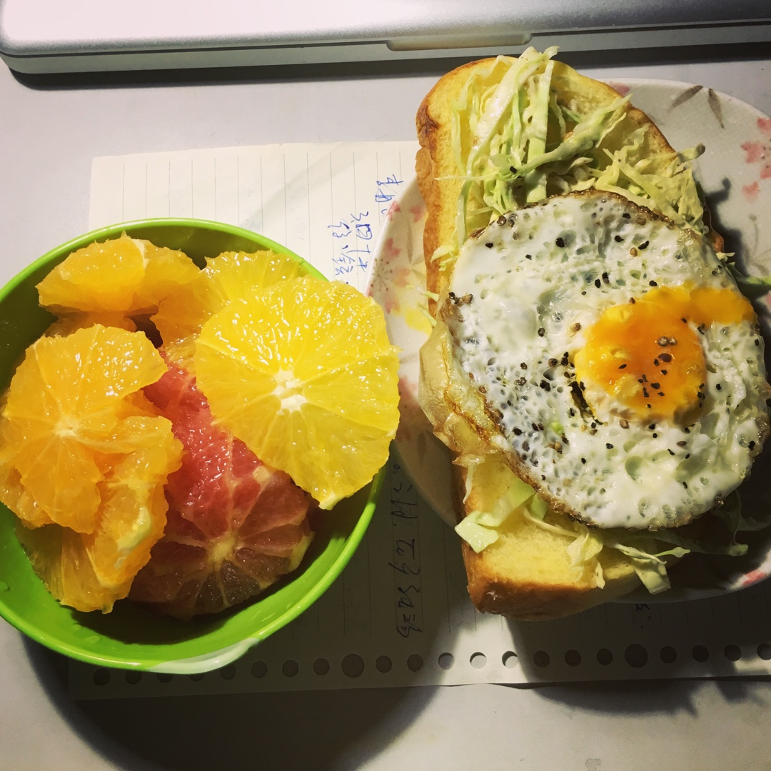 太阳蛋烤吐司