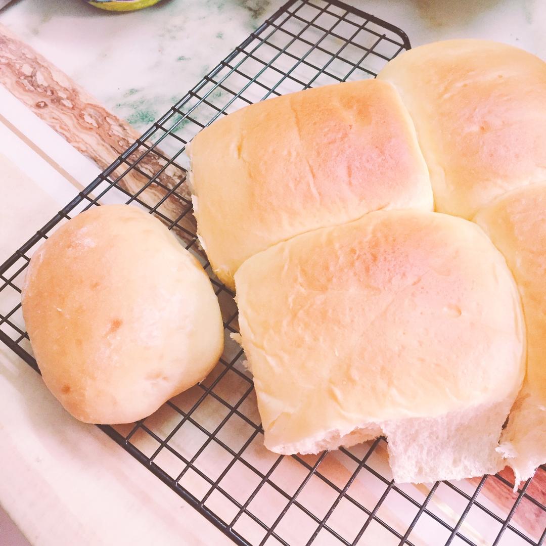 软到不知所措的牛奶卷