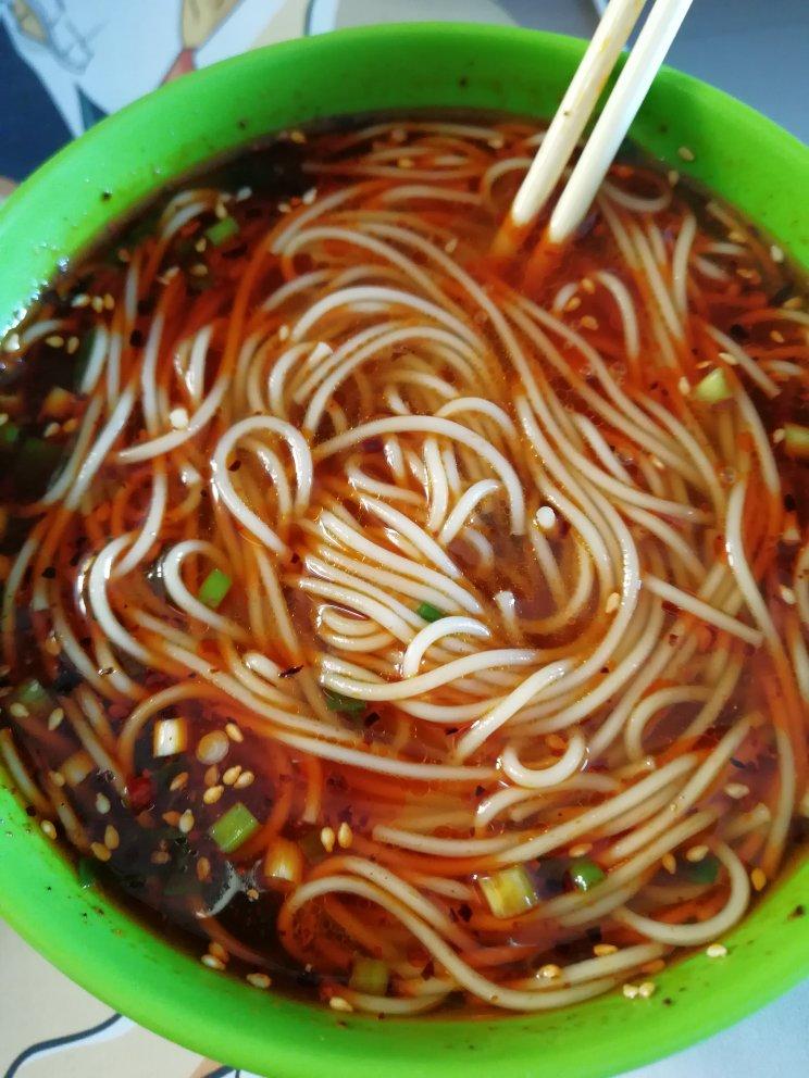 我的一人食：酸汤挂面