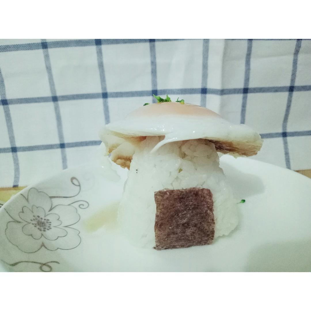 超萌太阳蛋饭团(附详细煎蛋法)