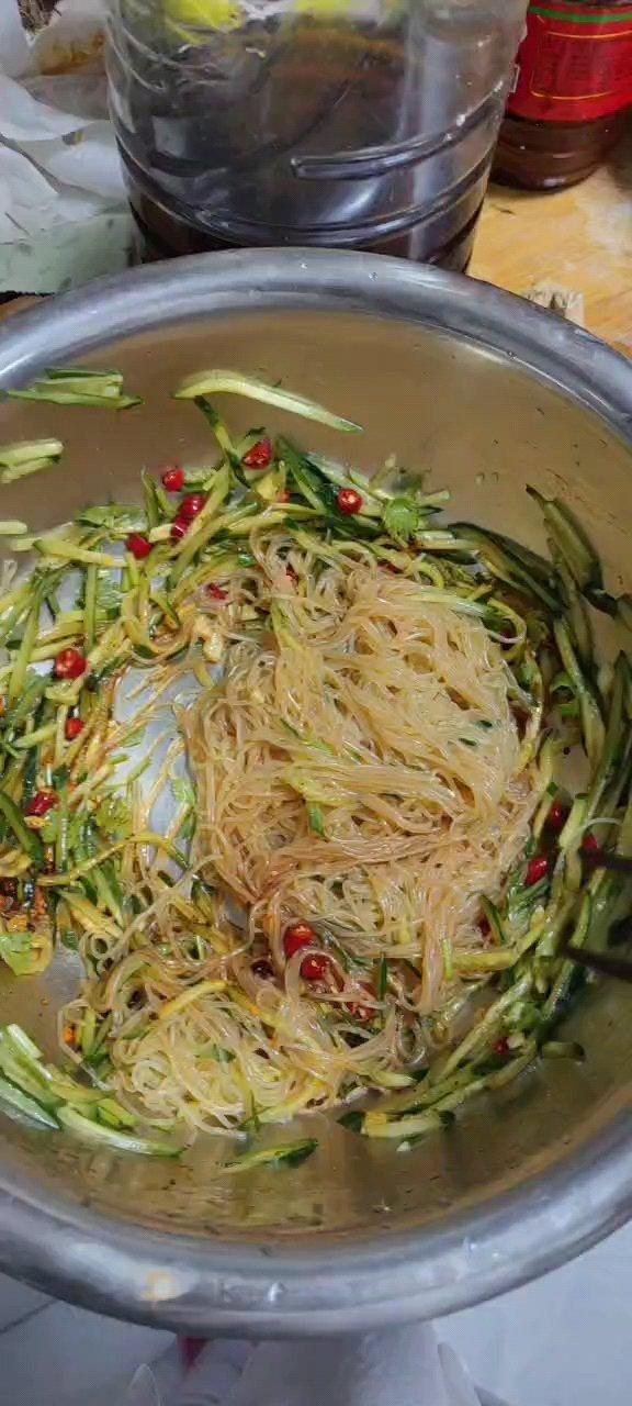 凉拌粉丝黄瓜-饭饭饭堂