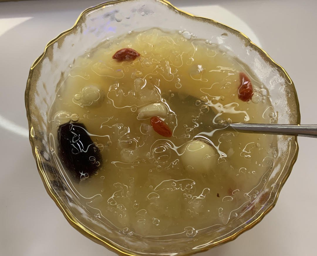 红枣银耳莲子羹（有出胶质、出胶，懒人的电压力锅版）