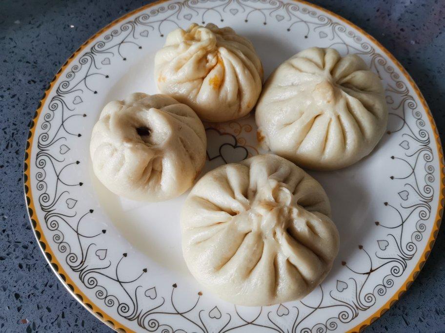 ammon君做的鲜美多汁的洋葱牛肉包子