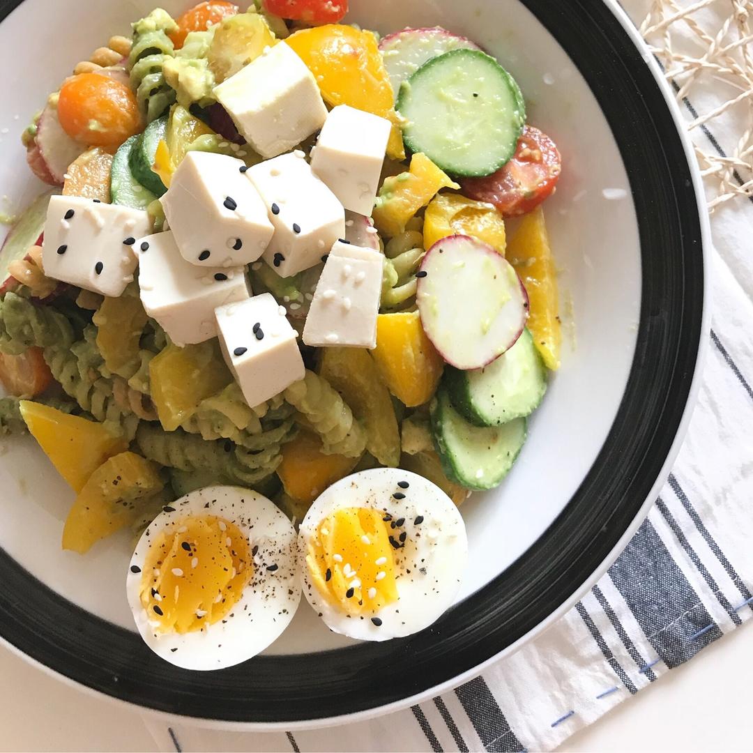 牛油果拌荞麦面（健康无油）