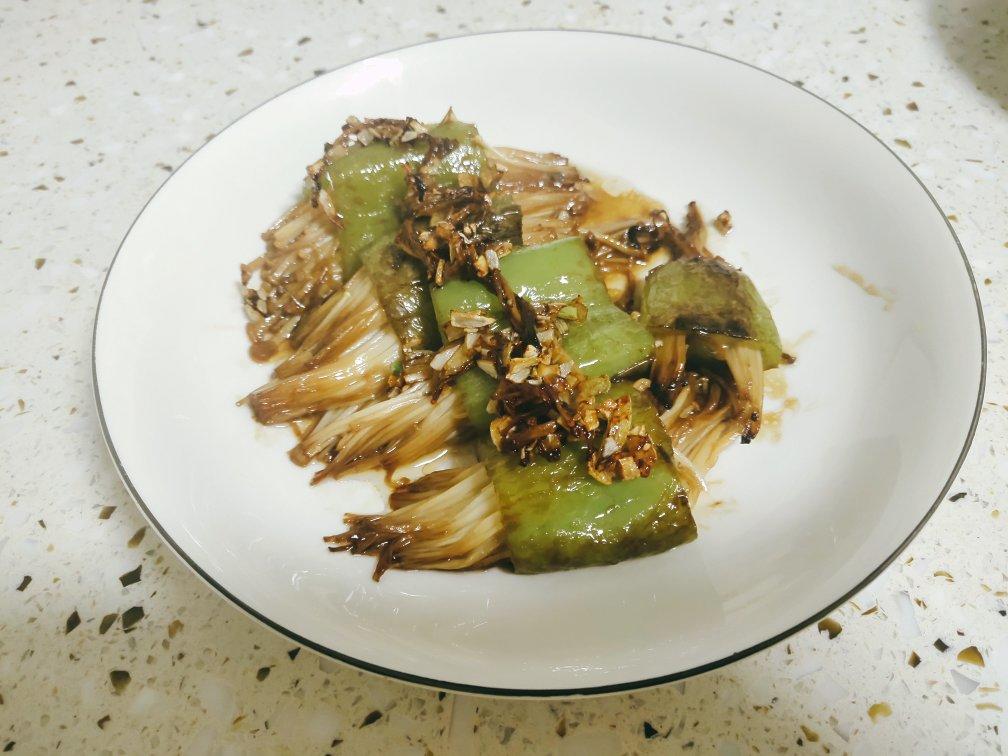 虎皮尖椒金针菇