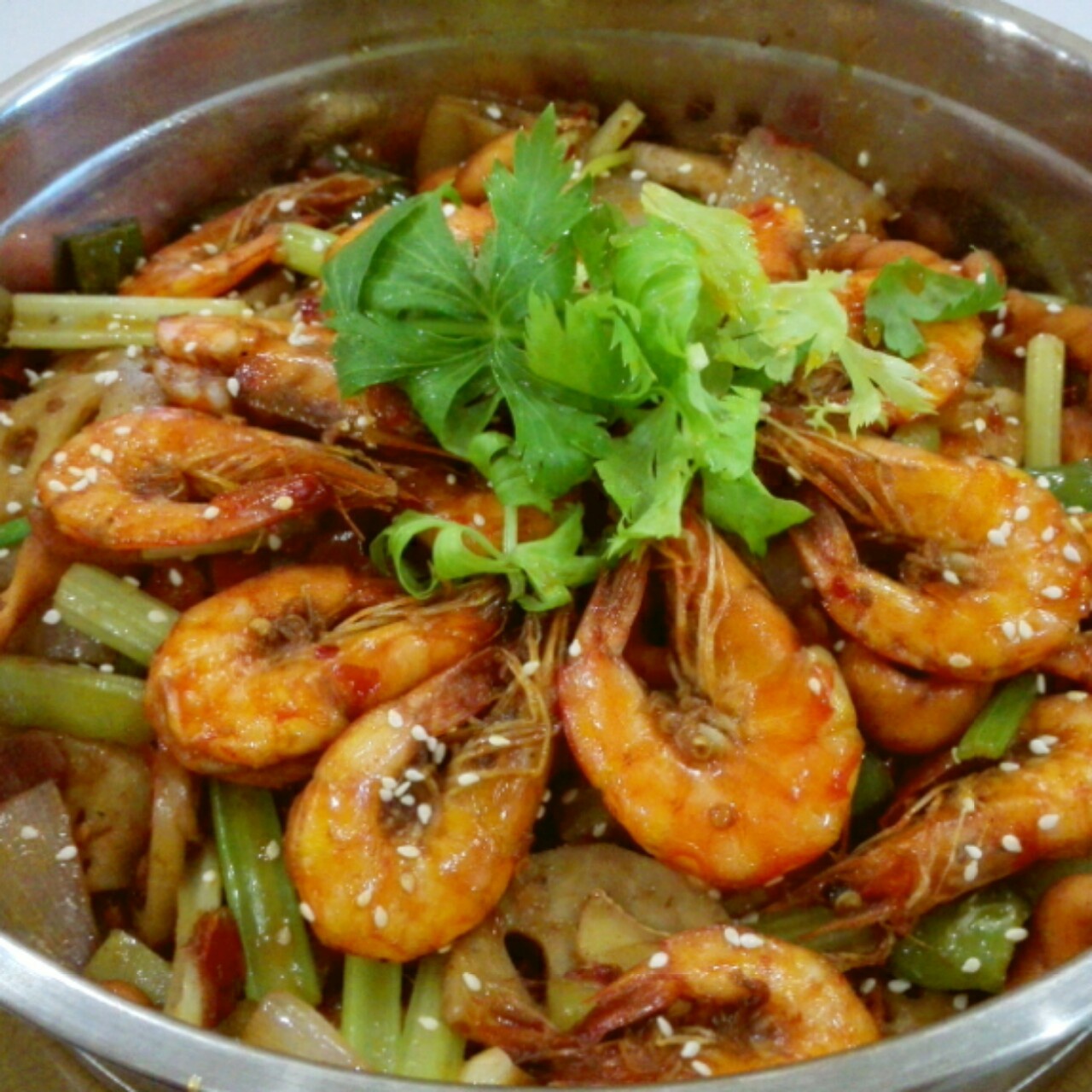 能瞬间引爆味蕾的【香辣干锅虾】