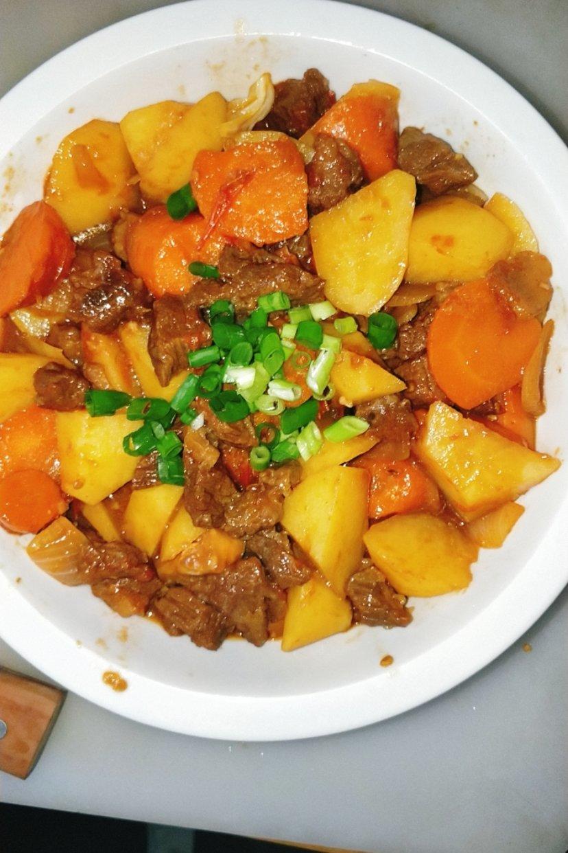 番茄土豆炖牛腩