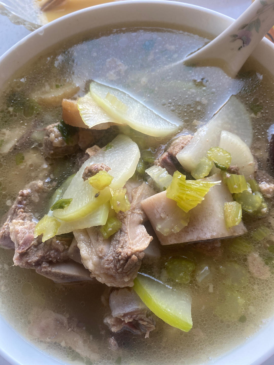 潮式牛排骨炖白萝卜