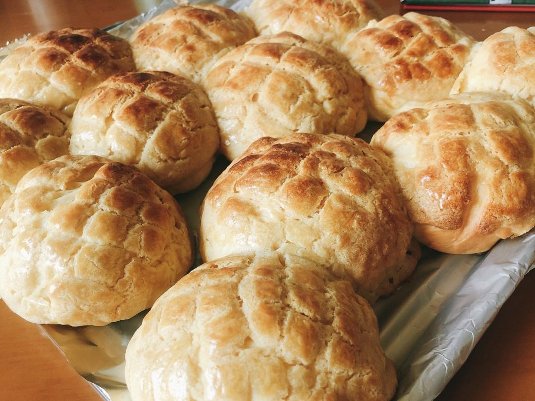 好吃到炸裂的港式菠萝包（附带制作酥皮的小视频）