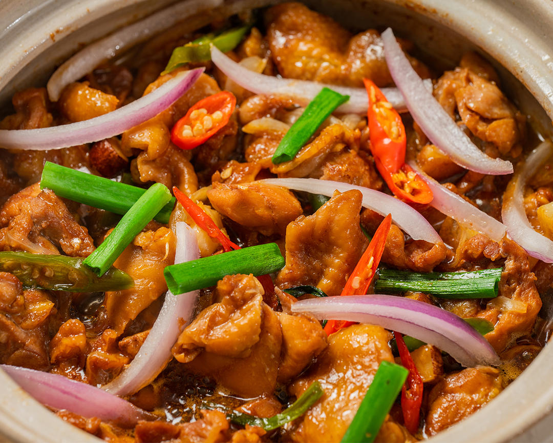 【【沙姜鸡煲】的做法视频_【沙姜鸡煲】的做法步骤】_下厨房