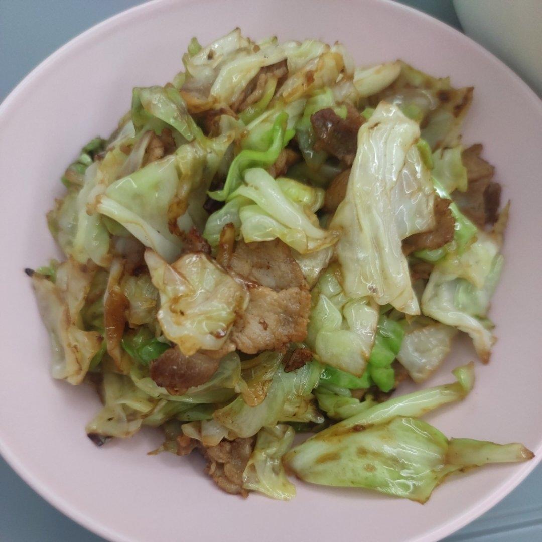 包菜这样炒才下饭，又香又好吃，次次做都光盘