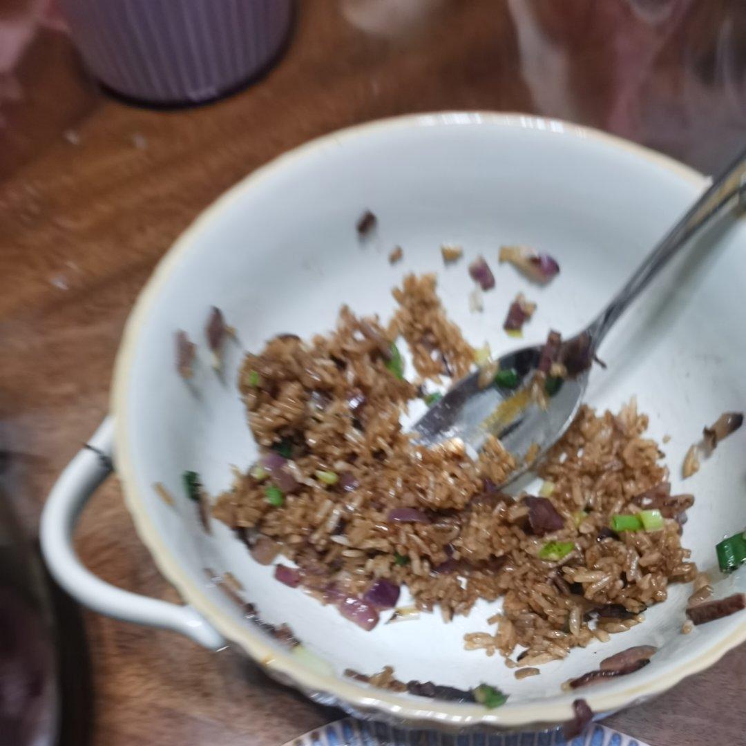 好吃到舔盘的酱油炒饭！