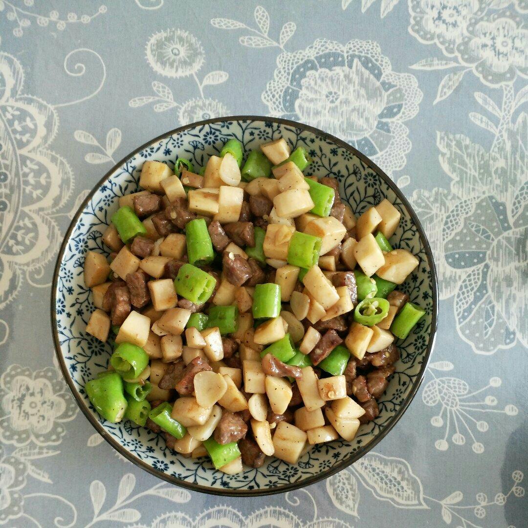 黑椒杏鲍菇牛肉粒