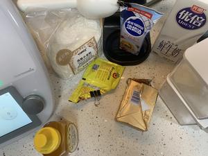 北海道吐司🍞奶香的做法 步骤1