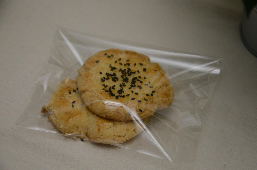 轻轻一按就碎掉的原味桃酥（不输猪油版）