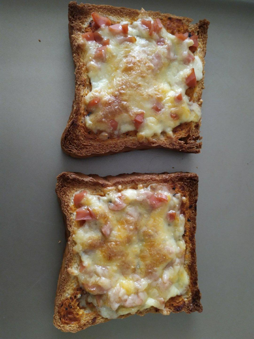 大宝爱吃的培根面包