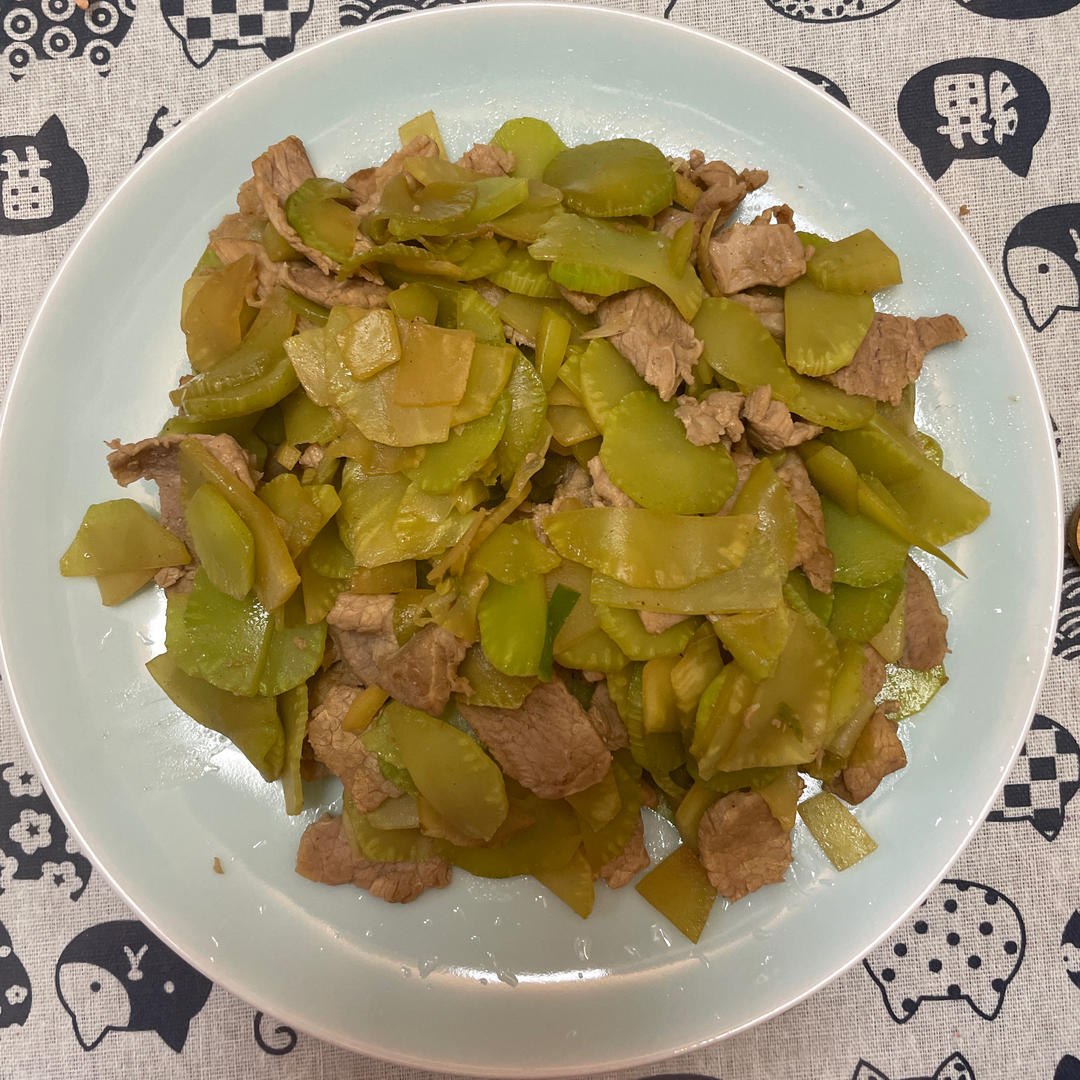 简单又好吃的莴笋炒肉