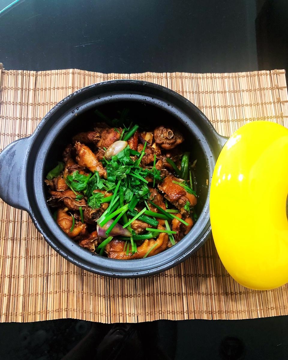 红葱头鸡煲