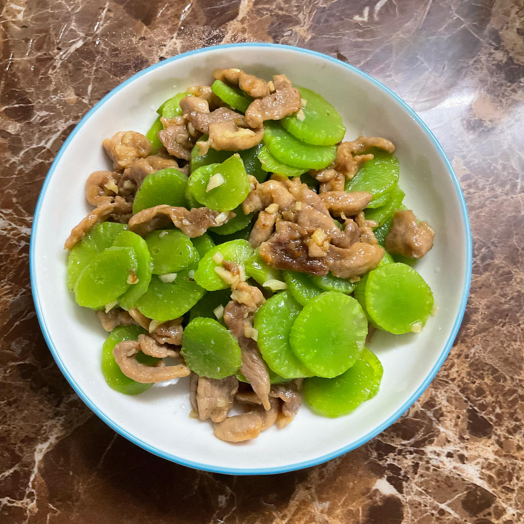青笋炒肉（不用料酒肉也能又嫩又不腥气）