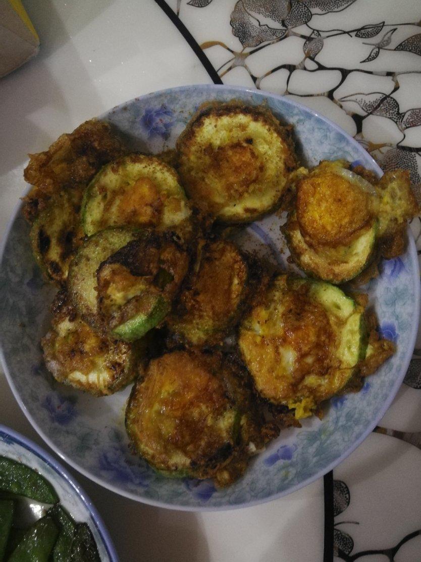 鹌鹑蛋撞到西葫芦