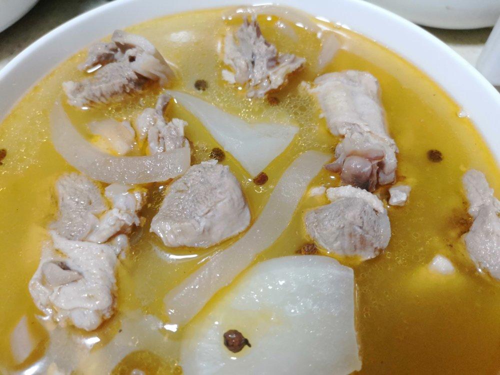 酸萝卜老鸭汤