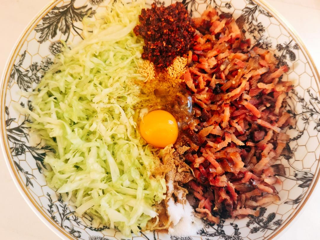 腊肉包子