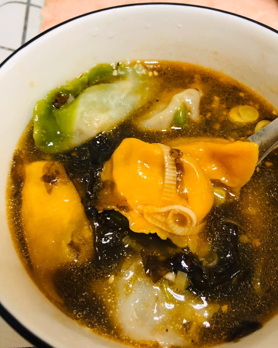 酸汤水饺汤底