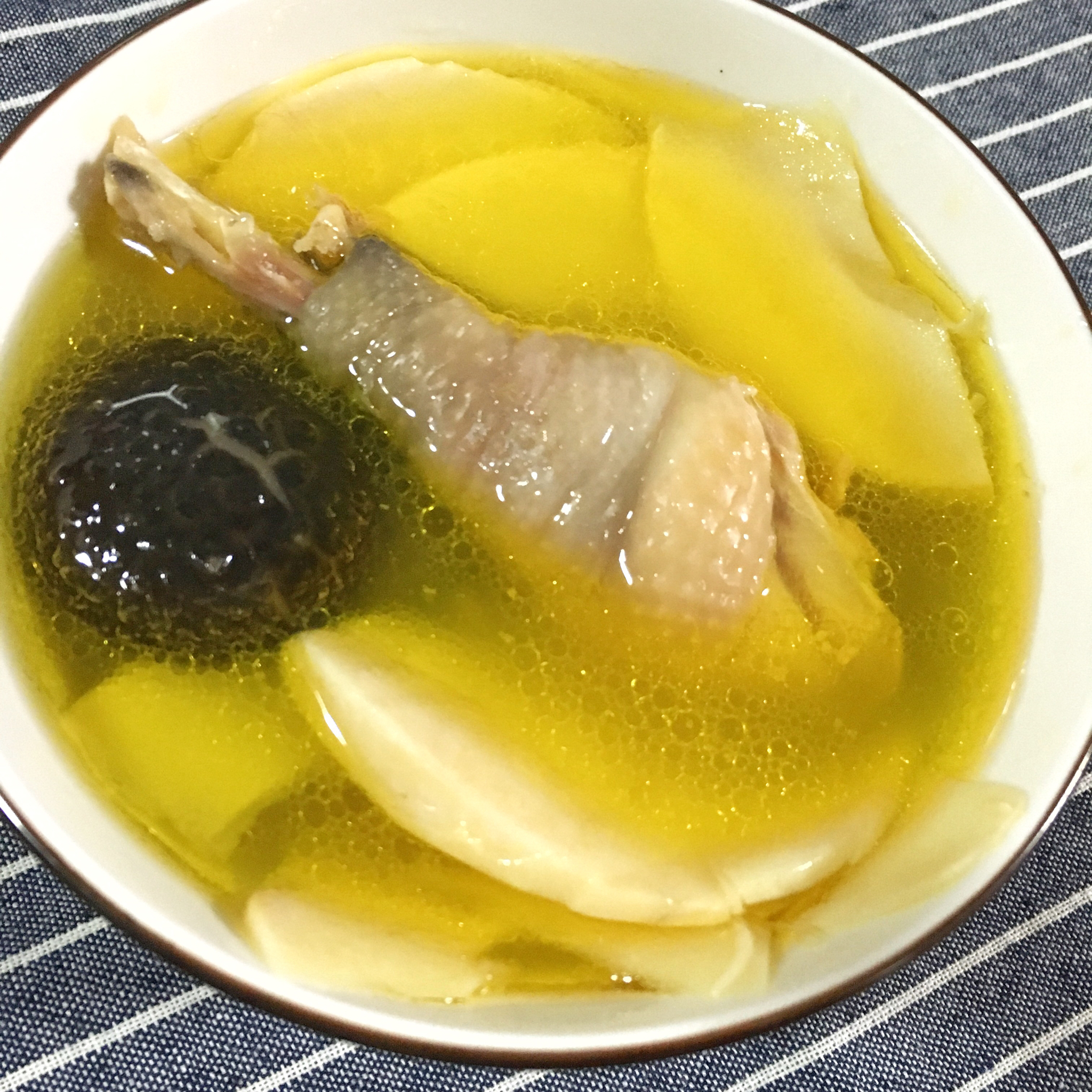 冬笋土鸡汤