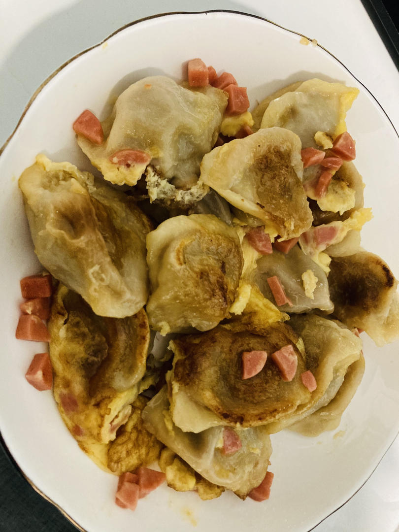 鸡蛋抱煎饺