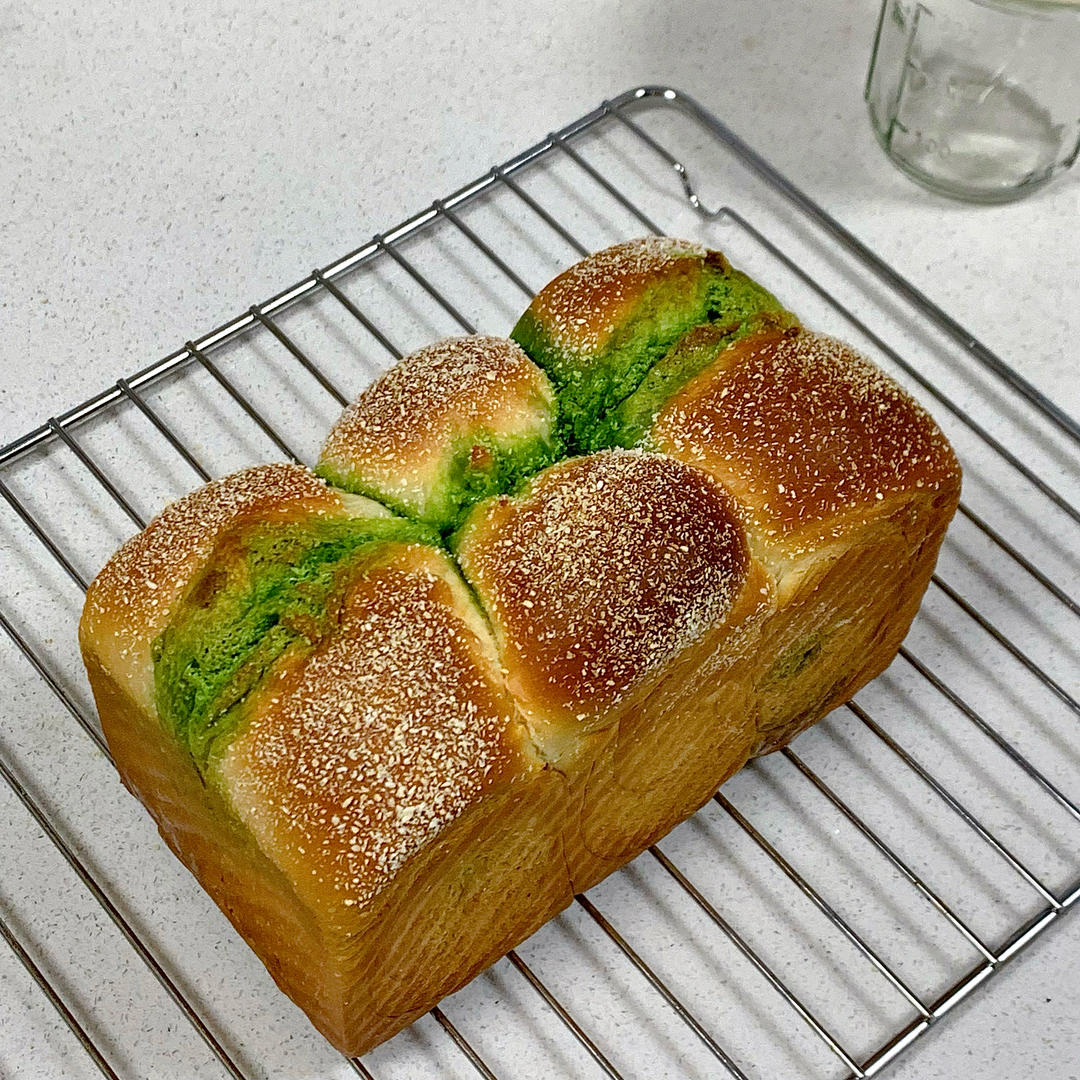 抹茶奶酥面包