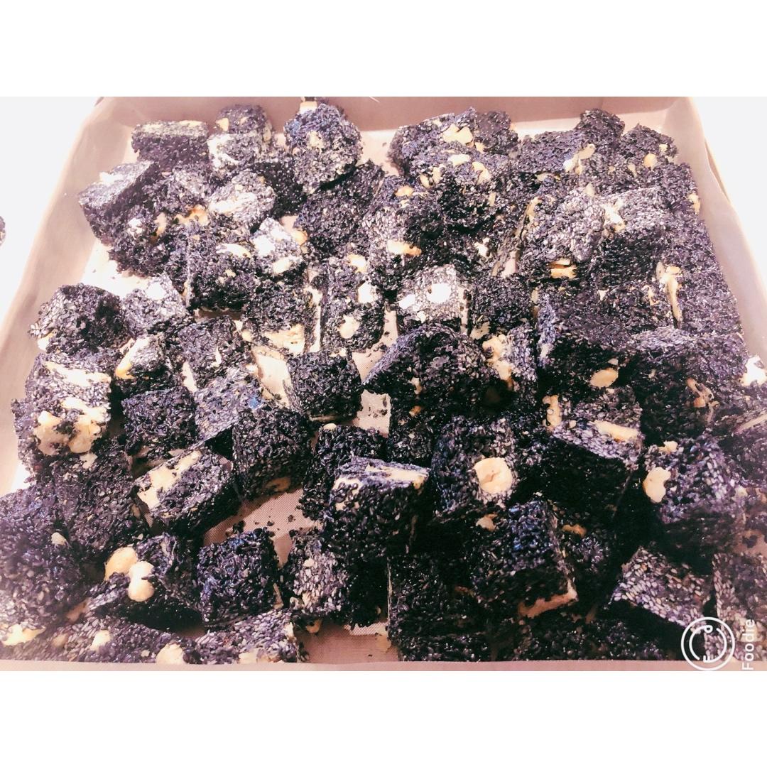 枸杞核桃花生黑芝麻片