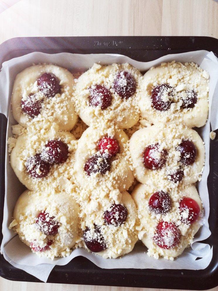 爆浆樱桃面包（附整颗樱桃去核方法）