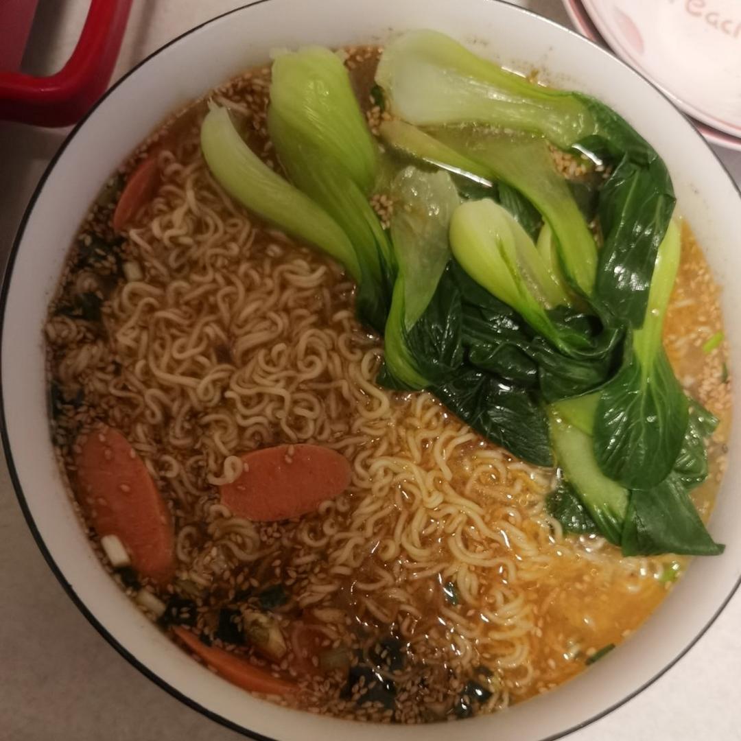 🔥好吃到一滴汤汁都不能放过～酸汤泡面