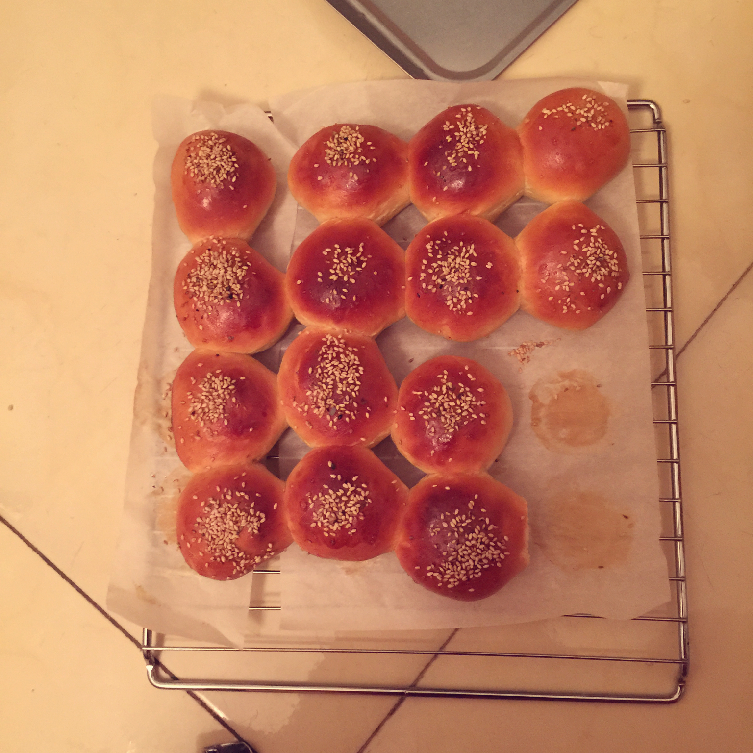 大人小孩都爱不释口的【蜂蜜牛奶小餐包】