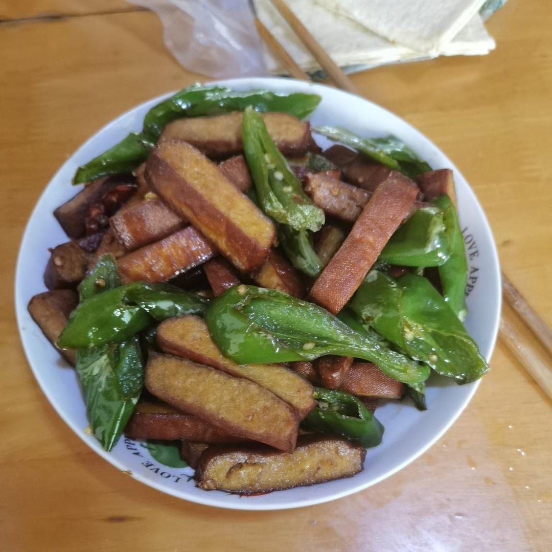 豆干（香干）炒青辣椒🌶️