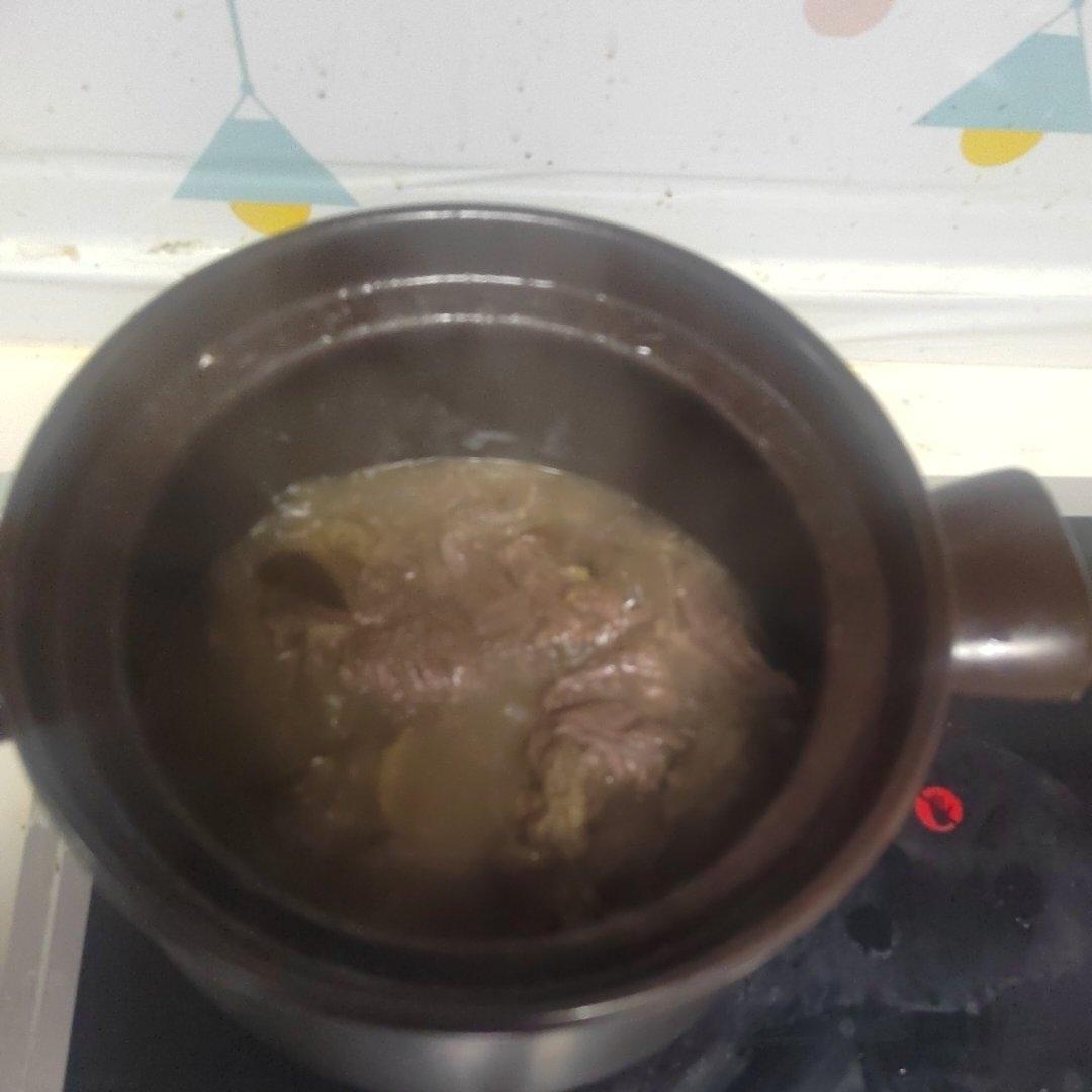 极简清炖牛腱