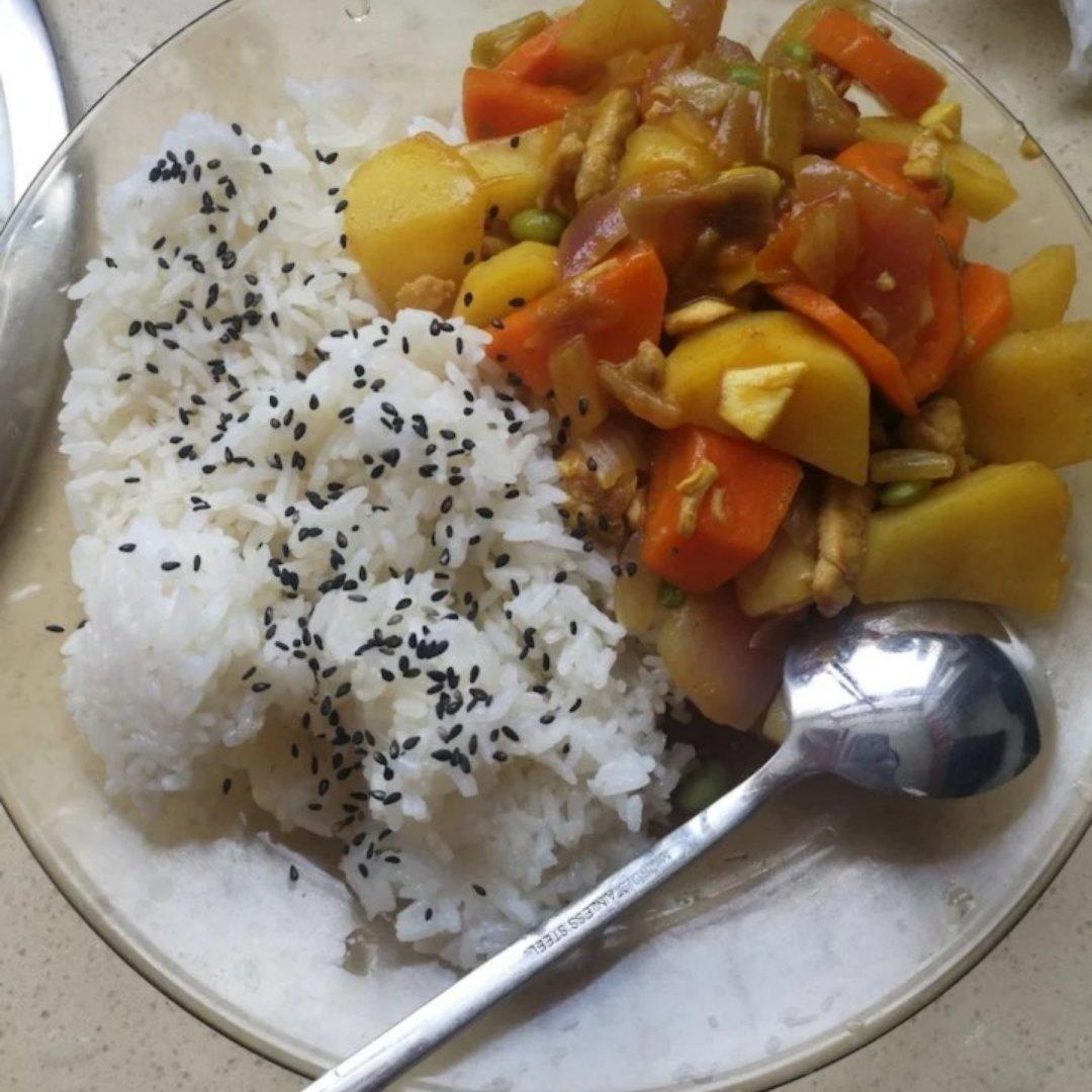 咖喱鸡肉饭
